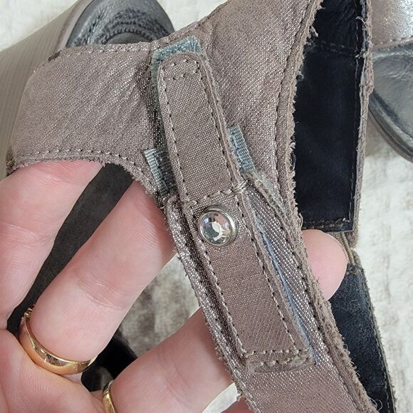 Naot Flirt Wedge Sandals Woman's EU 39 US 8-8.5 Shoes Rose Gold Brass Metallic - Picture 11 of 16